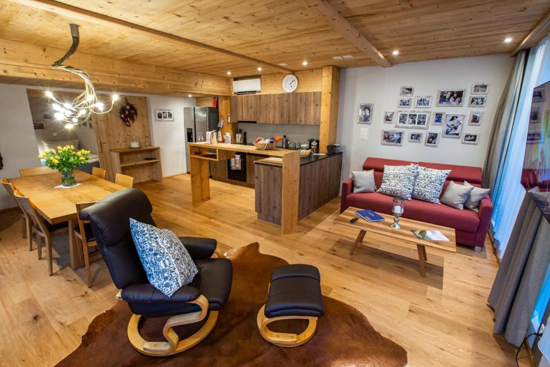 סארן Apartments Chalet Wirz Travel מראה חיצוני תמונה